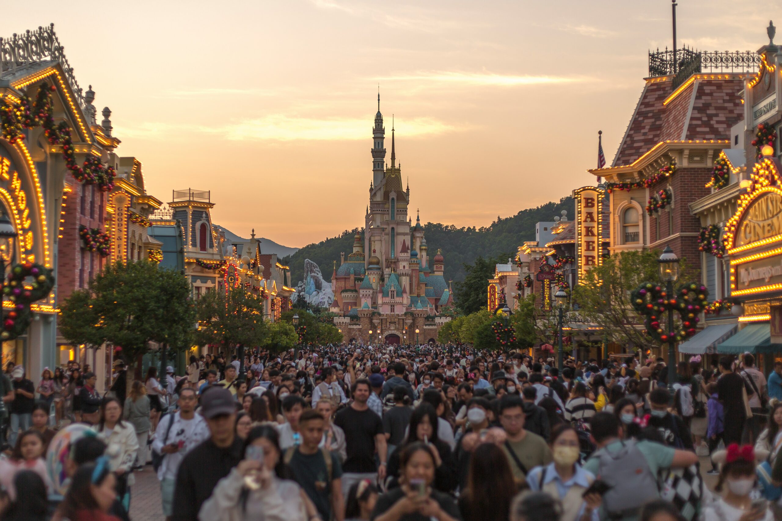hong kong disneyland